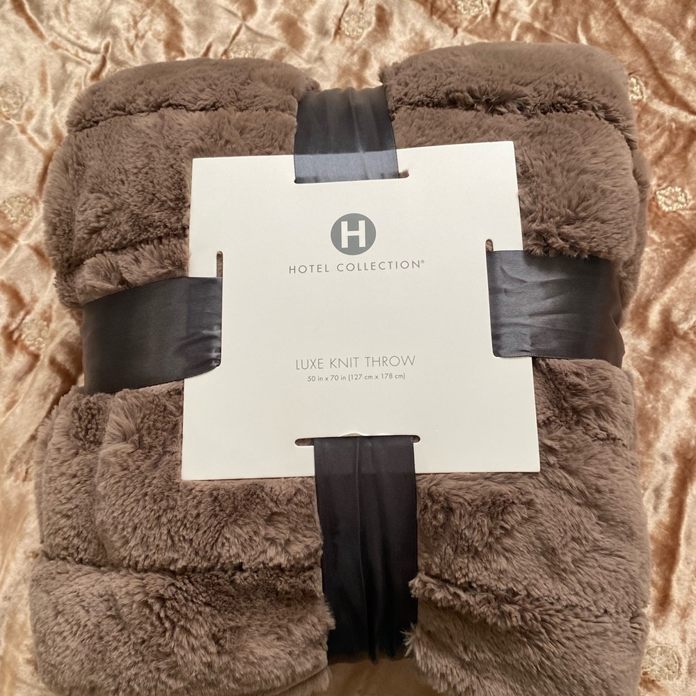 Hotel Collection Luxe Knit Throw - Brown